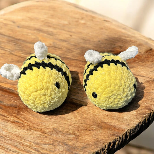 Crochet bee
