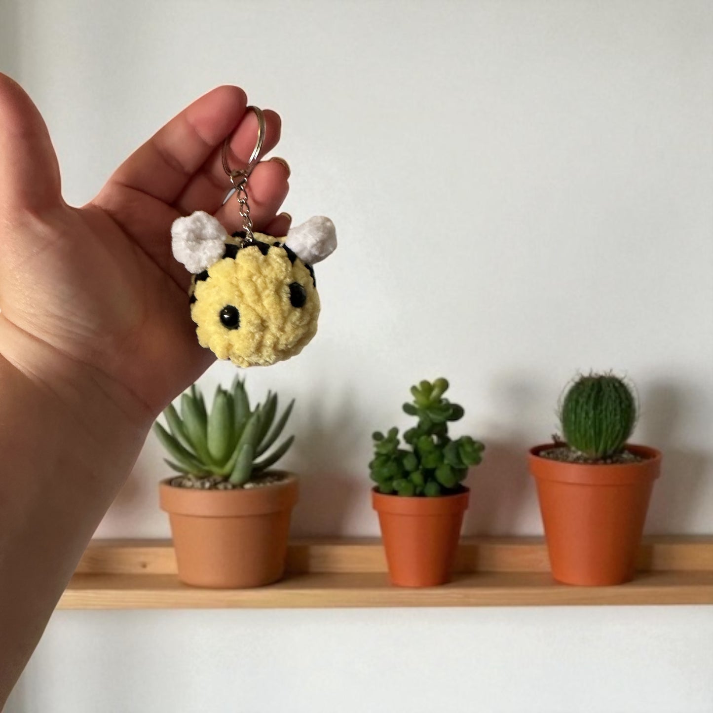 Crochet bee